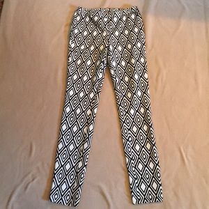Black and white print pants